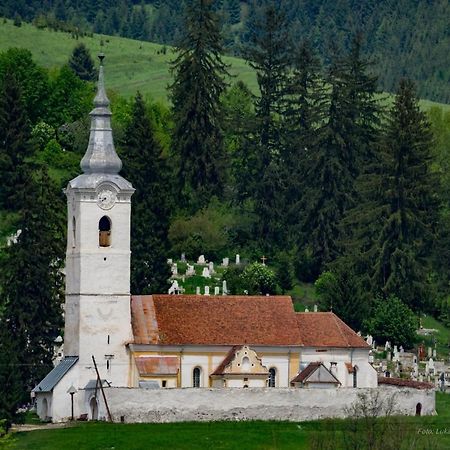 Отель Csergo Ildiko Vendeghaz Lazarea Экстерьер фото