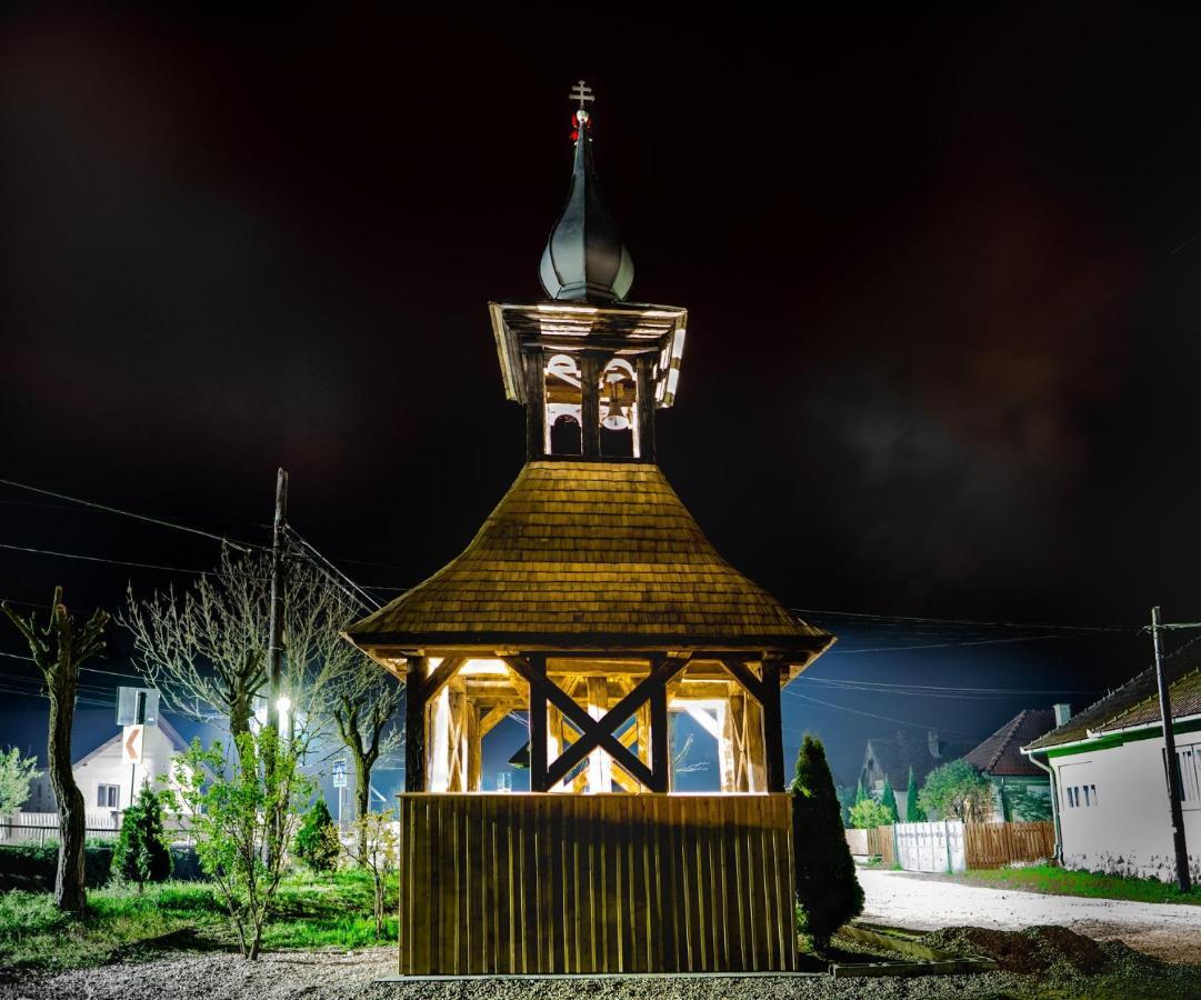 Отель Csergo Ildiko Vendeghaz Lazarea Экстерьер фото